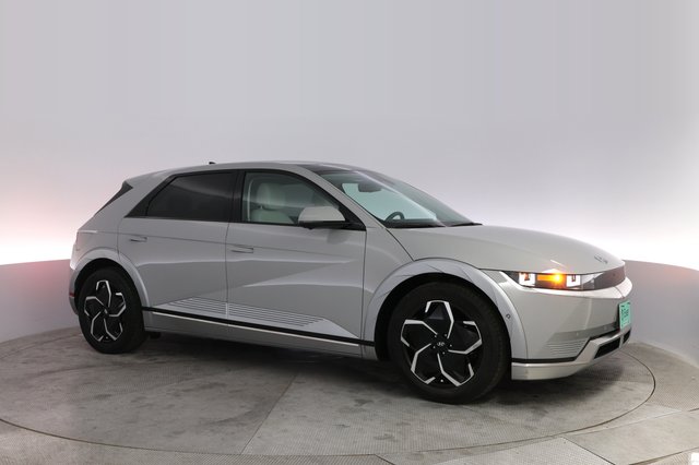 2024 Hyundai IONIQ 5 — photo 11 of 21
