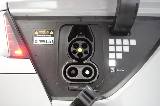 2024 Hyundai IONIQ 5 — photo 8 of 21