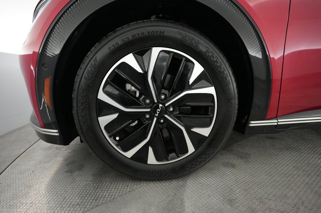2024 Kia EV6 — photo 17 of 21