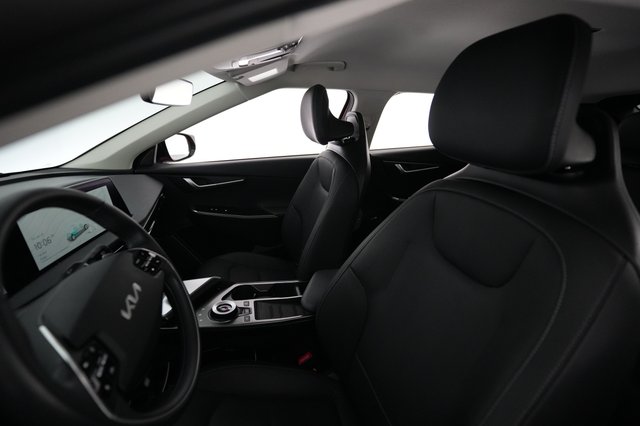 2024 Kia EV6 — photo 3 of 21