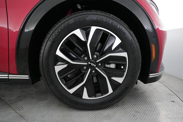 2024 Kia EV6 — photo 7 of 21