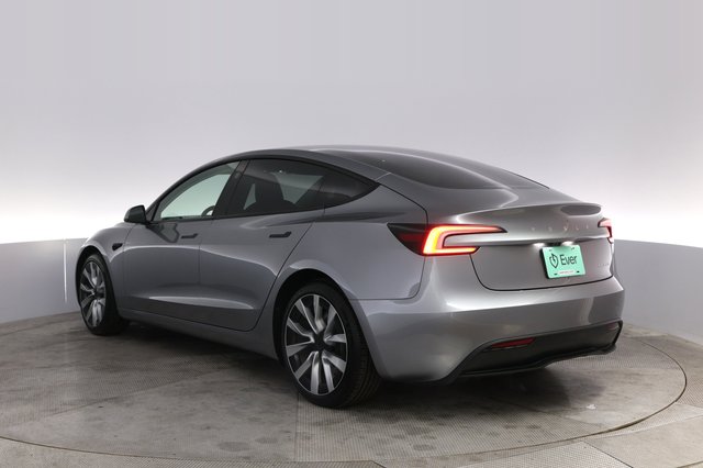 2025 Tesla Model 3 — photo 13 of 21