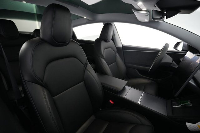 2025 Tesla Model 3 — photo 18 of 21