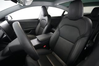 2025 Tesla Model 3 — photo 3 of 21