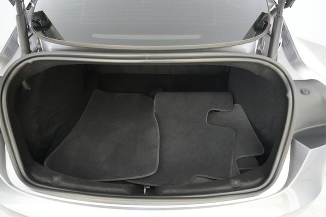 2025 Tesla Model 3 — photo 6 of 21