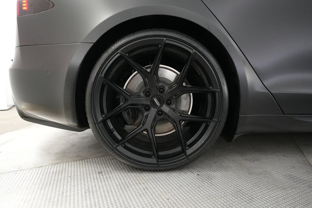 2022 Tesla Model S — photo 15 of 21