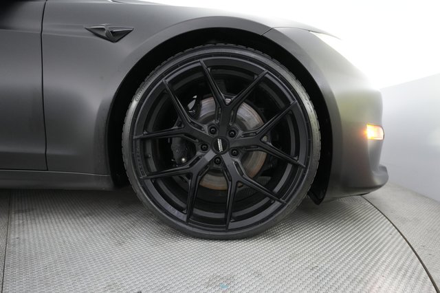 2022 Tesla Model S — photo 16 of 21