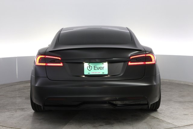 2022 Tesla Model S — photo 12 of 21