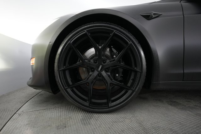 2022 Tesla Model S — photo 17 of 21