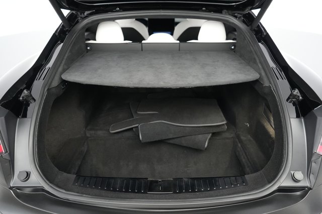 2022 Tesla Model S — photo 6 of 21