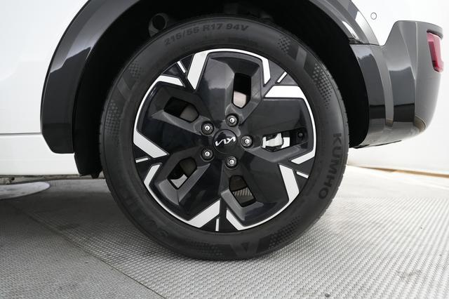 2023 Kia Niro EV — photo 7 of 20
