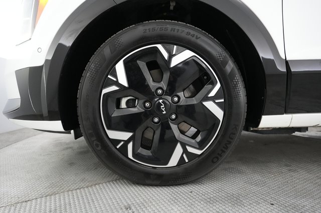 2023 Kia Niro EV — photo 17 of 20
