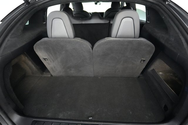 2023 Tesla Model X — photo 6 of 21