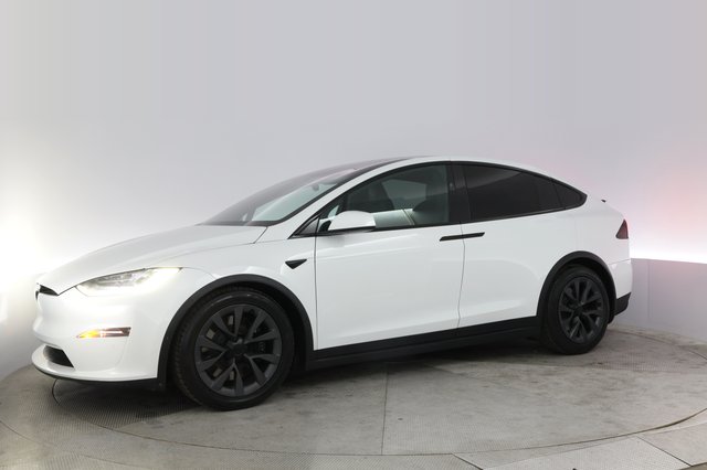 2023 Tesla Model X — photo 14 of 21