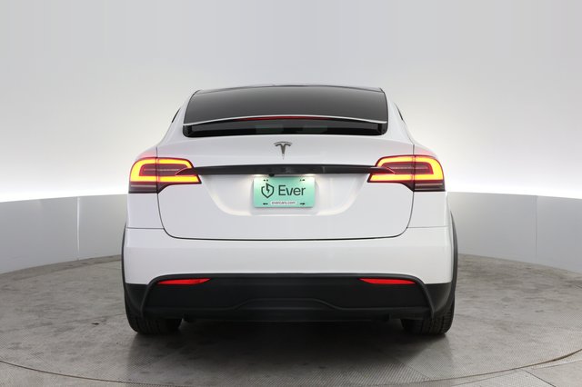 2023 Tesla Model X — photo 12 of 21