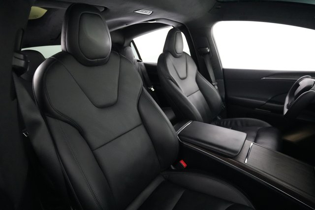 2023 Tesla Model X — photo 3 of 21