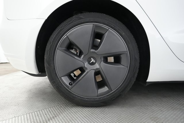 2023 Tesla Model 3 — photo 16 of 24