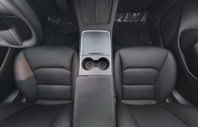 2023 Tesla Model 3 — photo 22 of 24