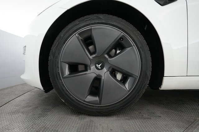 2023 Tesla Model 3 — photo 17 of 24