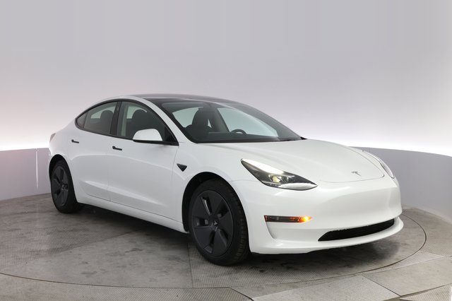 2023 Tesla Model 3 — photo 10 of 24