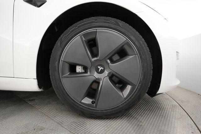2023 Tesla Model 3 — photo 15 of 24