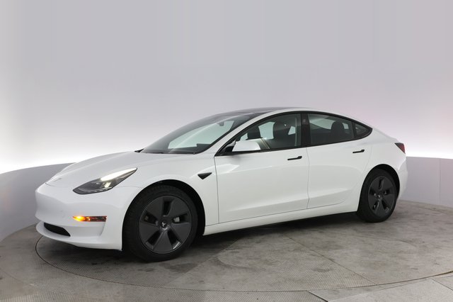 2023 Tesla Model 3 — photo 14 of 24