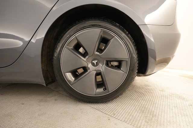2023 Tesla Model 3 — photo 15 of 21