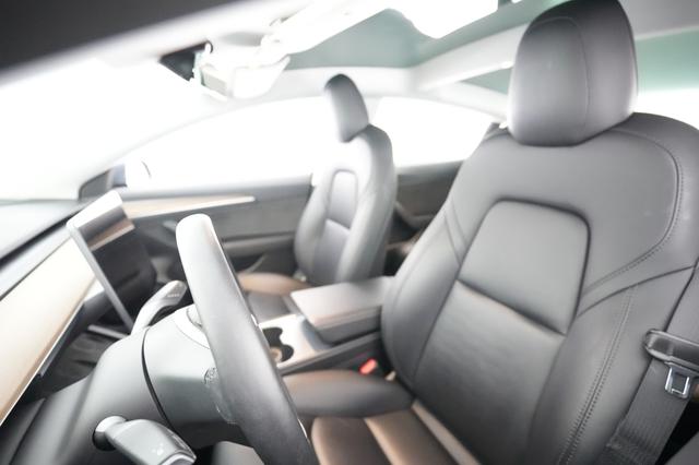 2023 Tesla Model 3 — photo 3 of 21