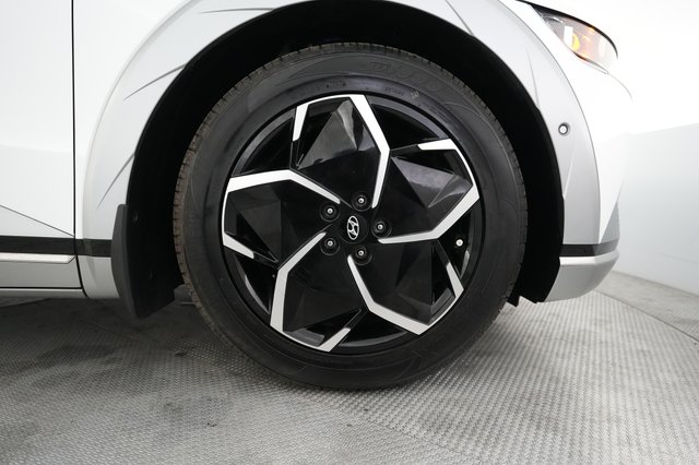 2024 Hyundai IONIQ 5 — photo 16 of 24