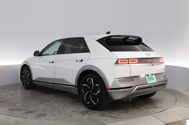 2024 Hyundai IONIQ 5 — photo 13 of 24