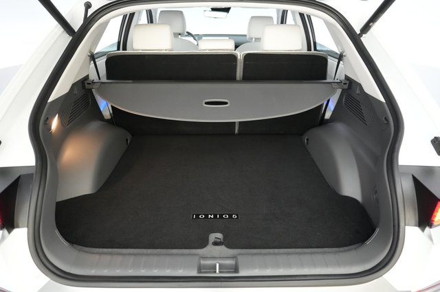 2024 Hyundai IONIQ 5 — photo 6 of 24