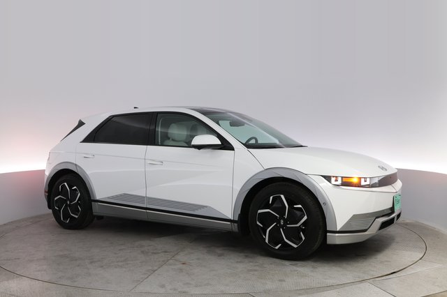 2024 Hyundai IONIQ 5 — photo 11 of 24