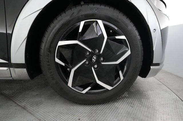 2024 Hyundai IONIQ 5 — photo 16 of 21