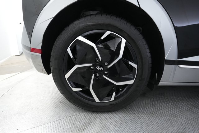 2024 Hyundai IONIQ 5 — photo 17 of 21