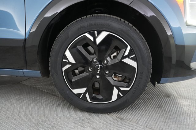 2024 Kia Niro EV — photo 17 of 22