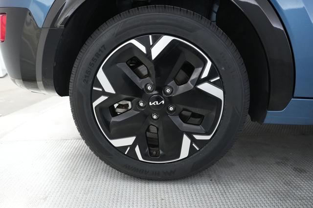 2024 Kia Niro EV — photo 7 of 22