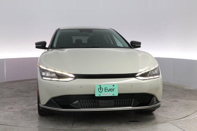 2024 Kia EV6 — photo 9 of 23
