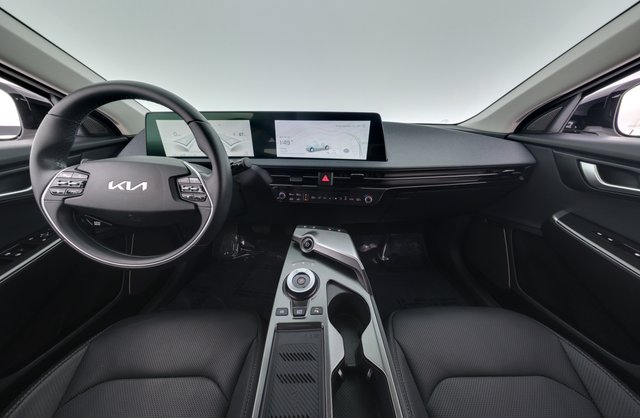 2024 Kia EV6 — photo 21 of 23
