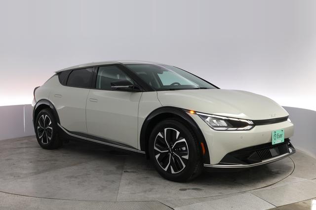 2024 Kia EV6 — photo 10 of 23
