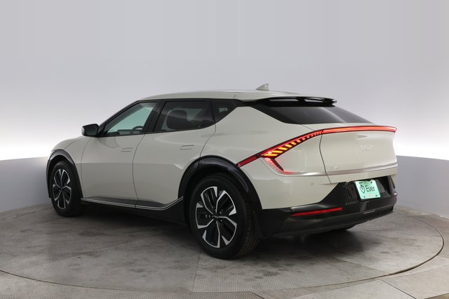 2024 Kia EV6 — photo 13 of 23