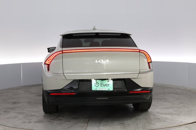 2024 Kia EV6 — photo 12 of 23