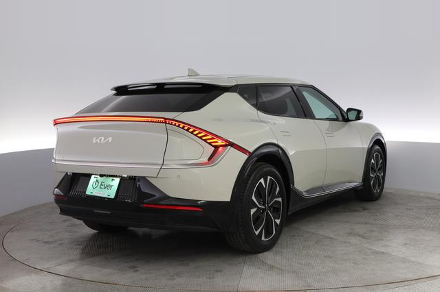 2024 Kia EV6 — photo 2 of 23