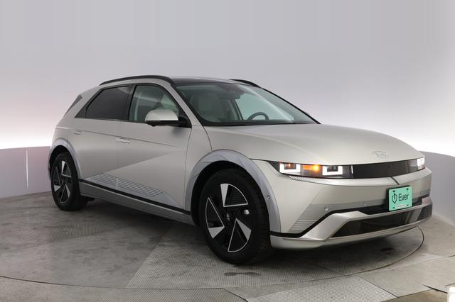 2025 Hyundai IONIQ 5 — photo 10 of 24