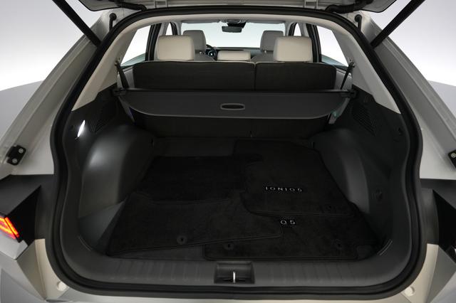 2025 Hyundai IONIQ 5 — photo 6 of 24