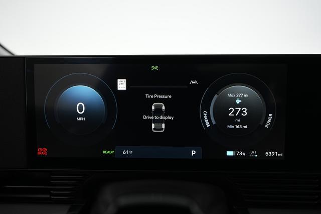 2025 Hyundai IONIQ 5 — photo 5 of 24