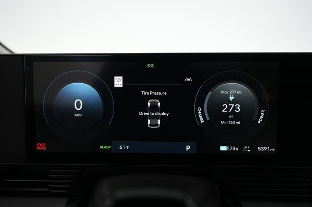 2025 Hyundai IONIQ 5 — photo 5 of 24