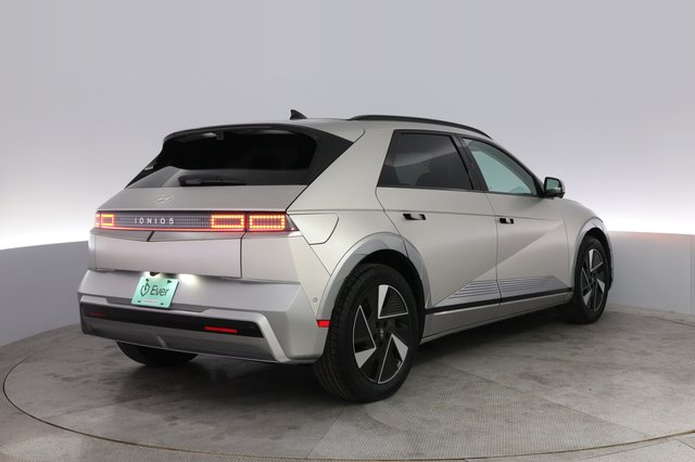 2025 Hyundai IONIQ 5 — photo 2 of 24