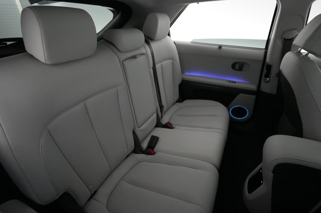 2025 Hyundai IONIQ 5 — photo 4 of 24