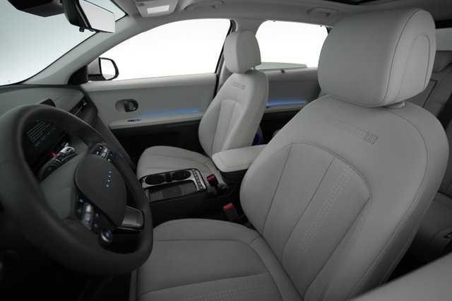 2025 Hyundai IONIQ 5 — photo 3 of 24