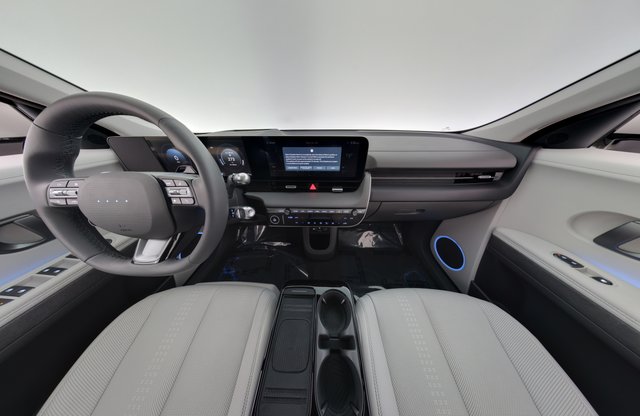 2025 Hyundai IONIQ 5 — photo 21 of 24